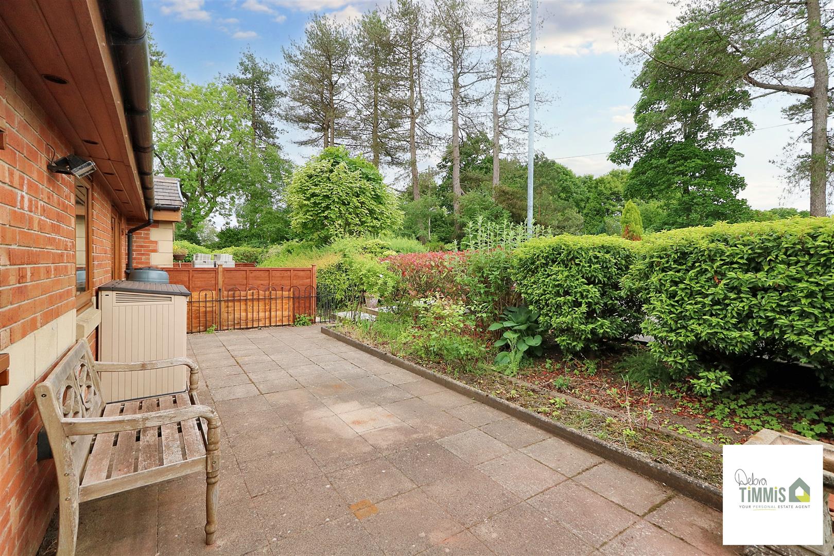 2 bed property in Bagnall Heights, Stoke-On-Trent